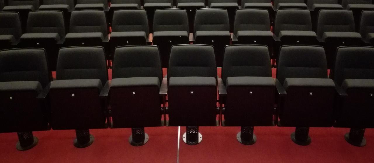 Bild vergr&ouml;&szlig;ern: St&uuml;hle